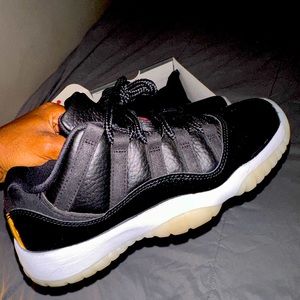 AIR JORDAN 11 RETRO LOW BLACK